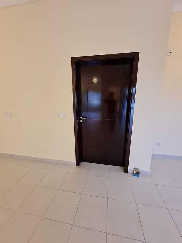 Precinct 10A Villa For Rent 13