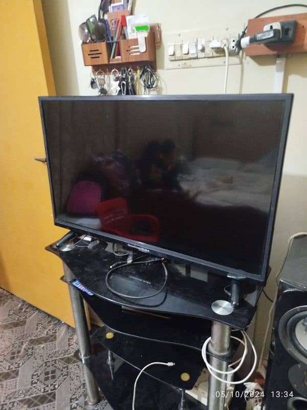 LED TV 32 inch urgently selling 16