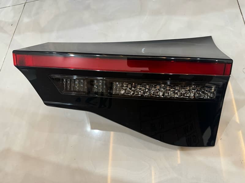 TOYOTA Yaris Cross original Back lights for sale 4