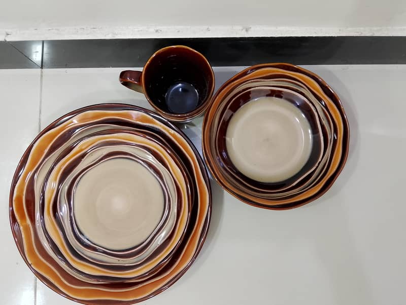 Retroneu stoneware waves - 16pcs dinner set 2