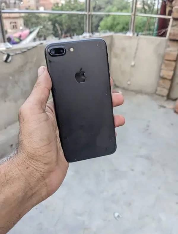 I phone 7 plus 128gb + box nonpta exchange possible 1