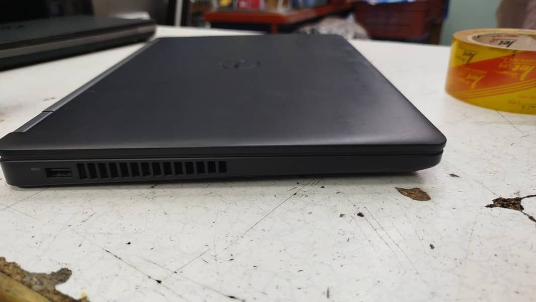 Dell 5470 Latitude 2