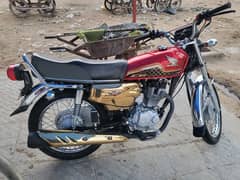 Cg 125 red gold 2024 k 4th month ki bike he 1st owner  all ok