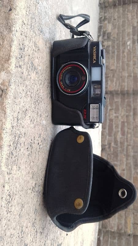 yashica MF 2 Camera 2