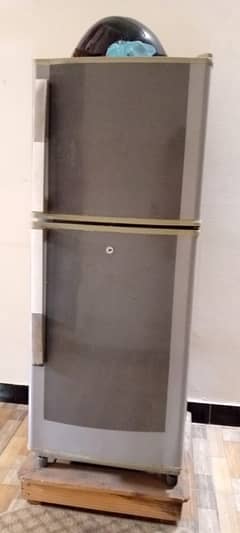 full size refrigerator in good condition