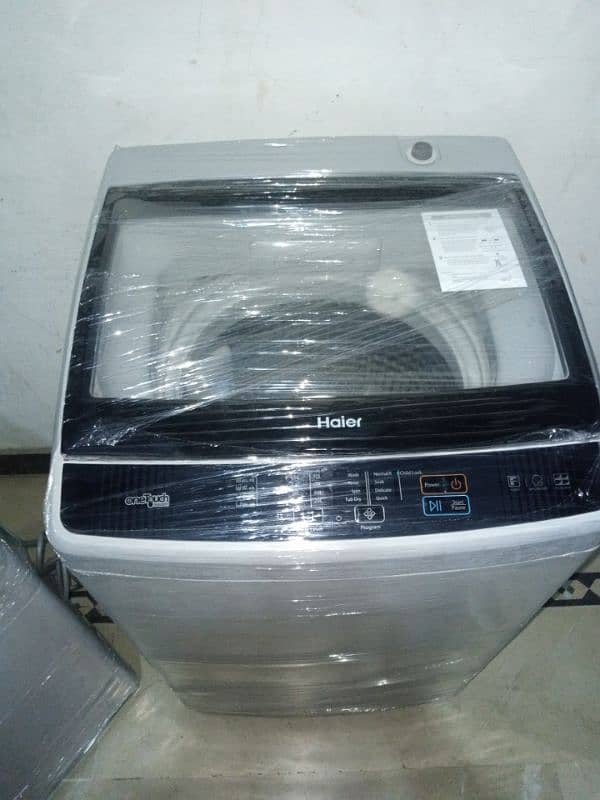 showroom Automatic Washing Machines. 6