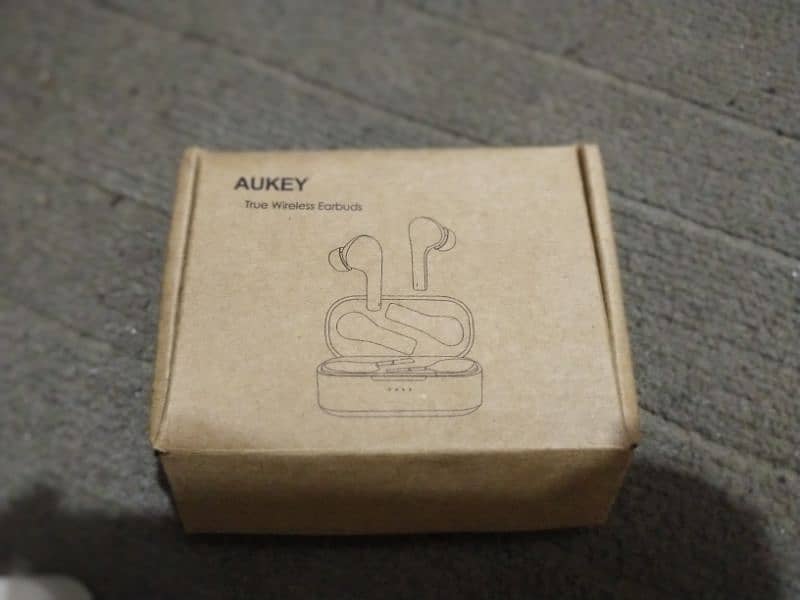 auqey Earbuds 0