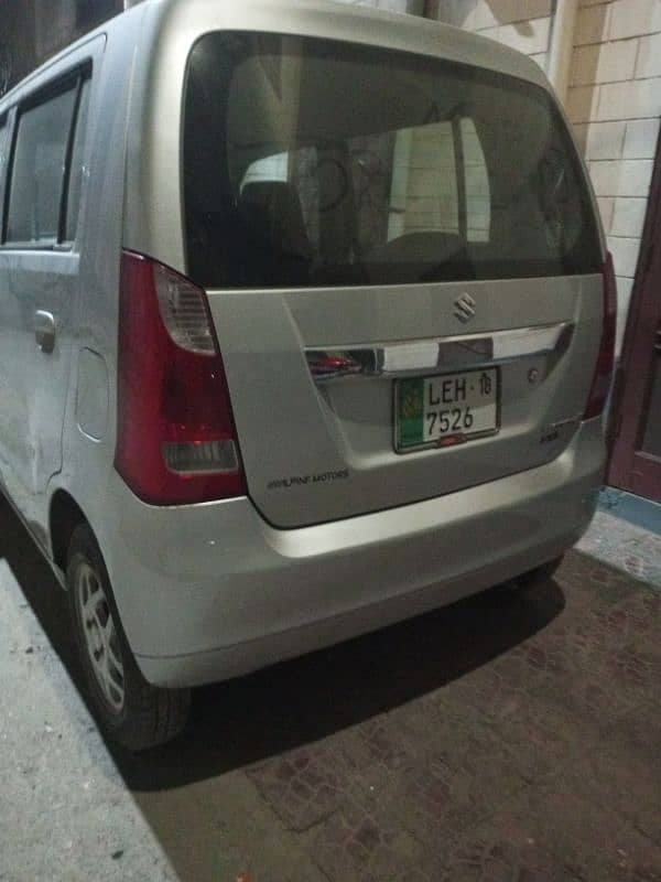 Suzuki Wagon R 2018 3