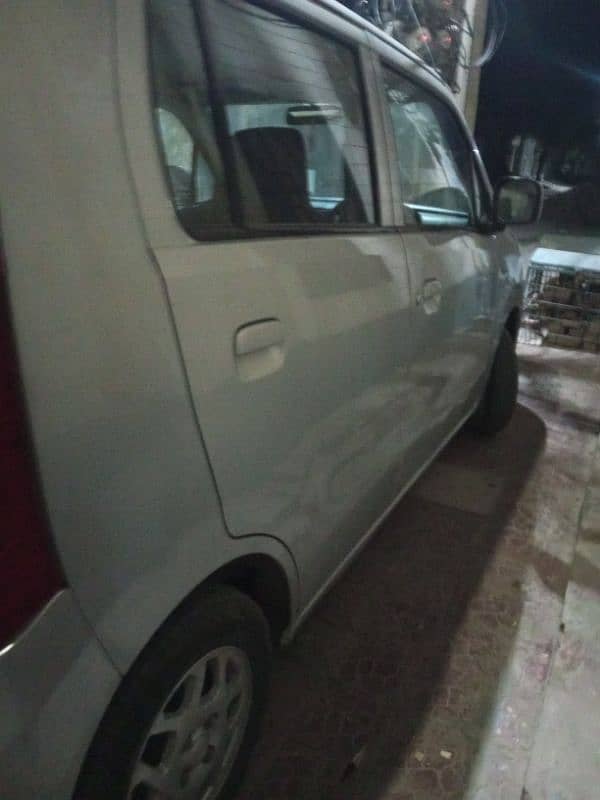 Suzuki Wagon R 2018 4