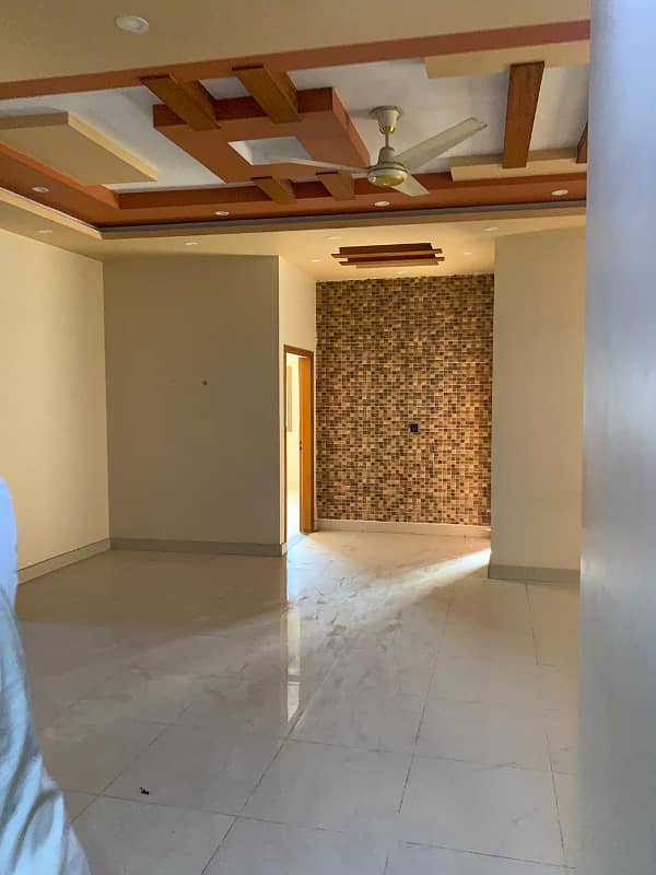 Brand New Portion 300 Sq yards 3 Bed DD 1st Floor in Block 3 Gulistan e Jauhar 1