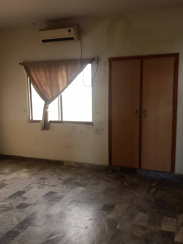 Independent Duplex 120 Sq Yards 3 Beds DD In Sumera Banglow Rent only 45 thousand 6