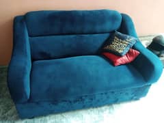 sofa 2 seater 4 months use urgent sale