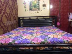 Iron bed king size