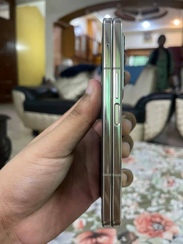 Samsung Galaxy Fold 4 4