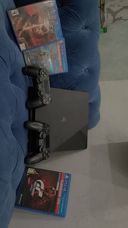 PS4 with 2 controllers 1