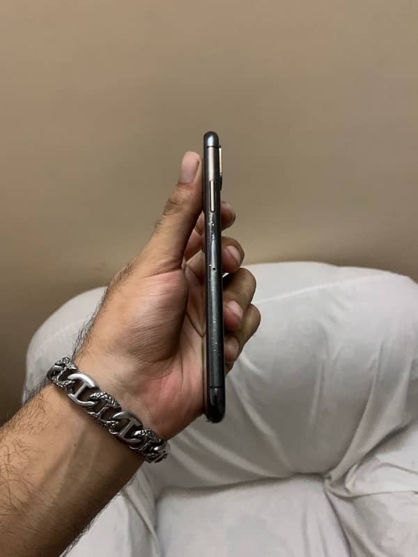 iphone xs dual pta 3