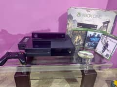 XBOX ONE 500 GB WITH KINECT CONTROLLER 4 CDS SEALED CONDITION