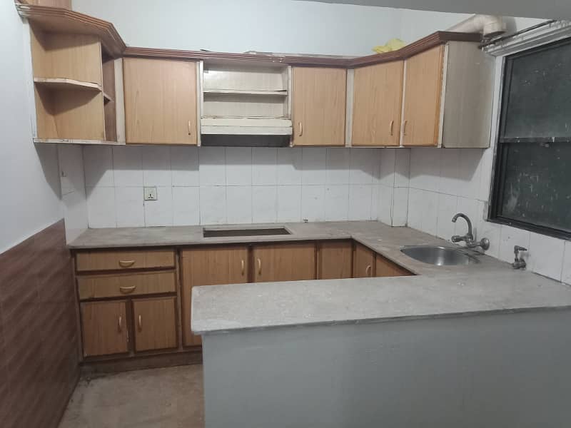 2 Bed Lounge Flat For Sale 0