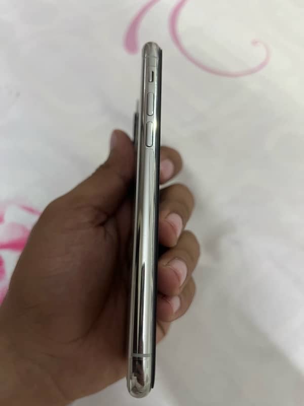 IPHONE 11 Pro (PTA APPROVED) 4