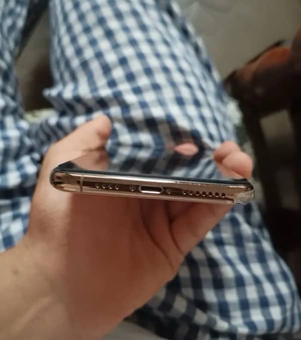 IPHONE 11 PRO MAX 64GB 1