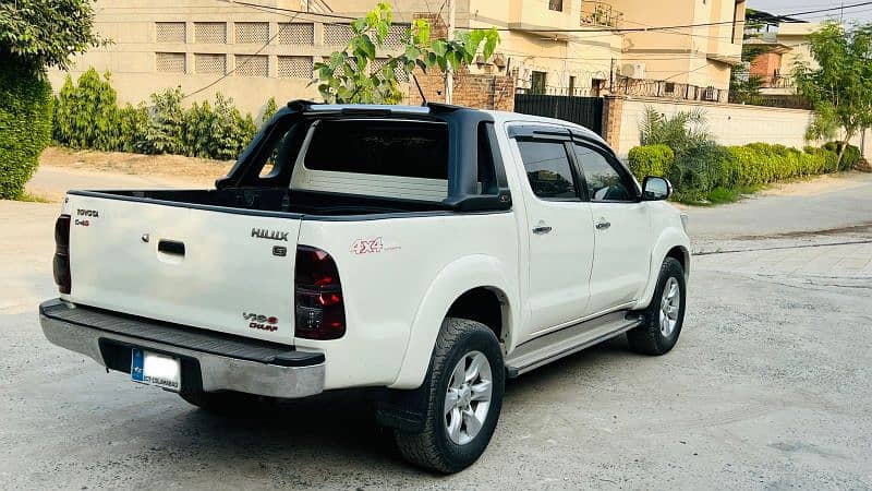 Toyota Hilux 2012 4