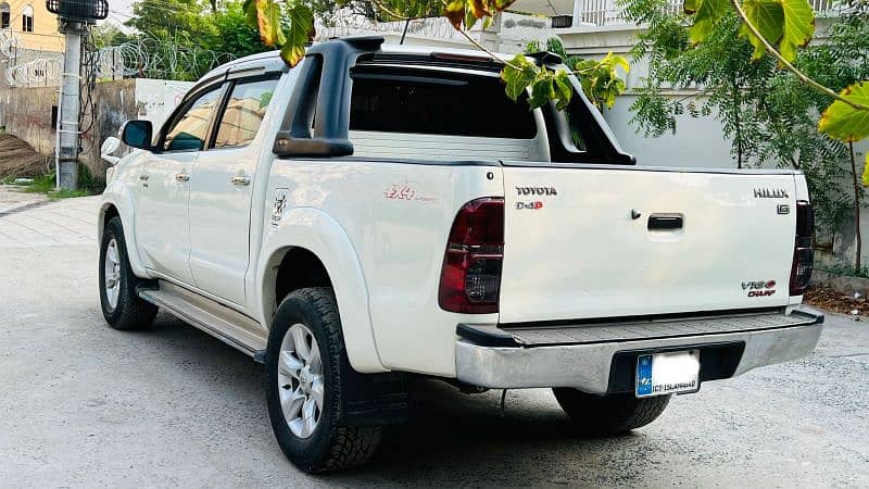 Toyota Hilux 2012 6