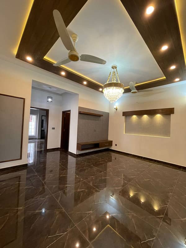 10 Marla Brand New House Is Available On 3 Year Installments In Bahria Town Lahore 3