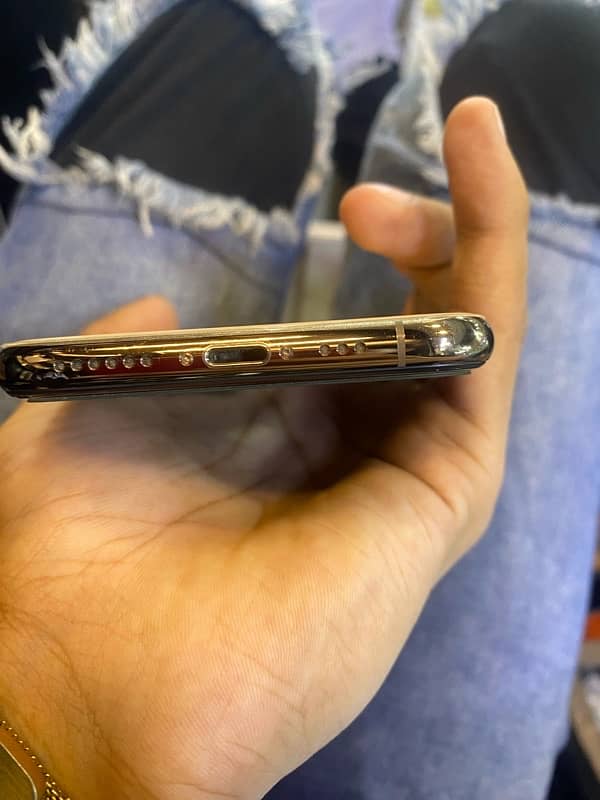 iPhone XS Max gold 256gb factory unlock 2