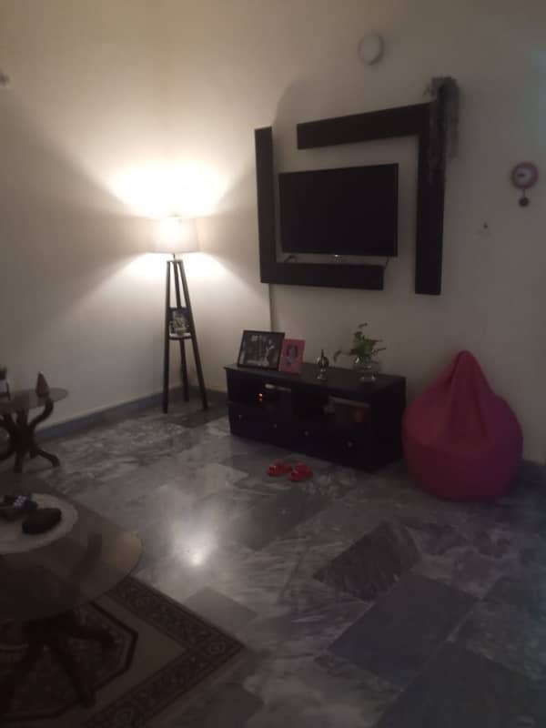 two bed lounge second floor portion on 240y for rent in johar 5