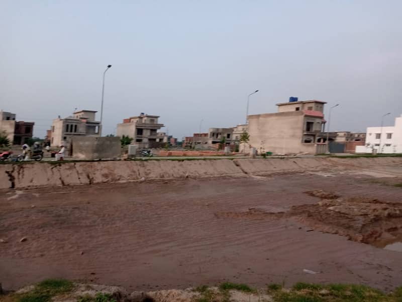 10 Marla Plot For Sale In Tulip Extention Block Park View City Lahore 13