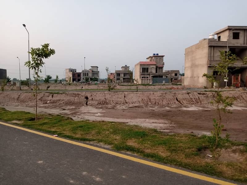 10 Marla Plot For Sale In Tulip Extention Block Park View City Lahore 14