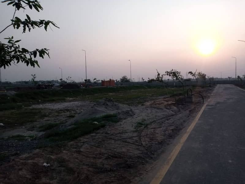 10 Marla Plot For Sale In Tulip Extention Block Park View City Lahore 15