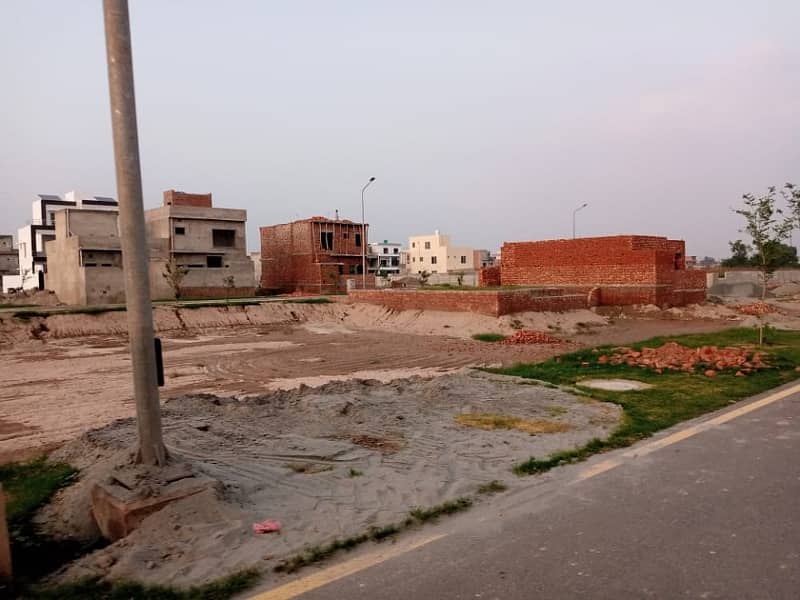 10 Marla Plot For Sale In Tulip Extention Block Park View City Lahore 17