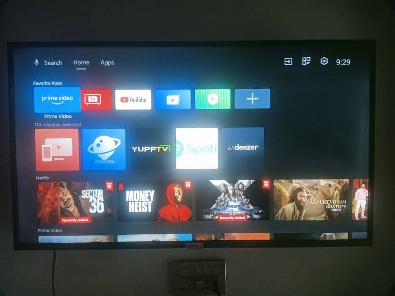 TCL 40inch smart led original argent sale model S6500 1