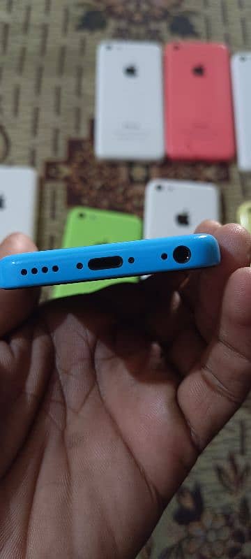 Iphone 5c 16gb 6500  32gb 7500 non pta all original rate final 10