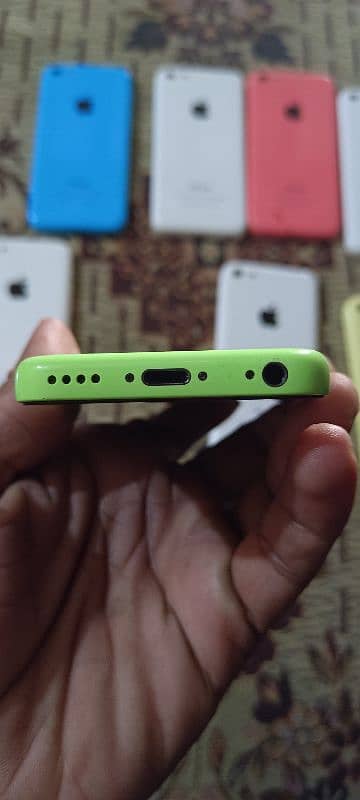 Iphone 5c 16gb 6500  32gb 7500 non pta all original rate final 13