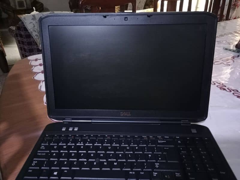 Dell Latitude e5520 core i5 2nd gen, metal body, numpad 2