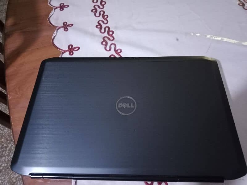 Dell Latitude e5520 core i5 2nd gen, metal body, numpad 4