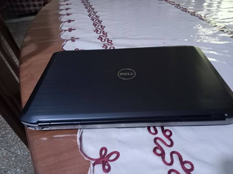 Dell Latitude e5520 core i5 2nd gen, metal body, numpad 5