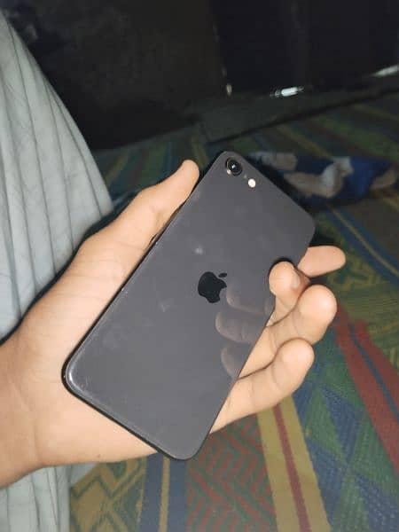 I phone se2020 factory unlock 64gb 0