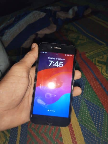 I phone se2020 factory unlock 64gb 1