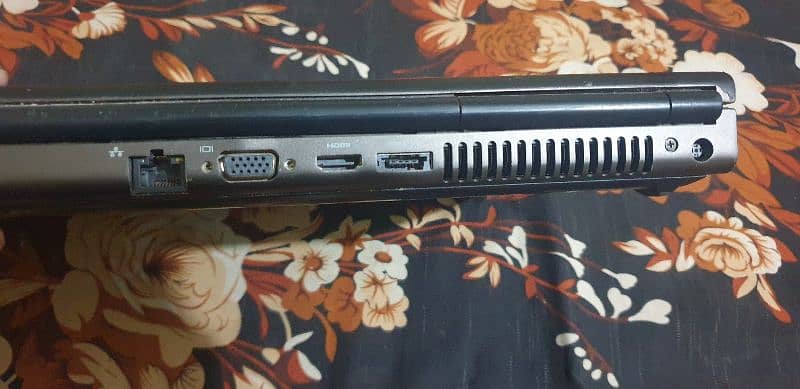 Dell i7 Laptop Gharaphic Matchin M 6700 6