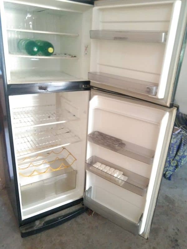 Singer Refrigerator In new Condition 4