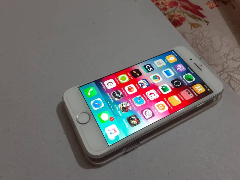 iPhone 6 , 64 GB , PTA  approved , Finger working,Screen Orignal 10