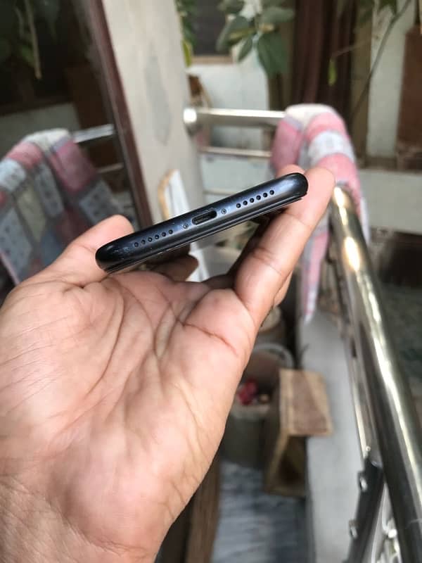 I phone xr 64gb nonpta exchange possible 6