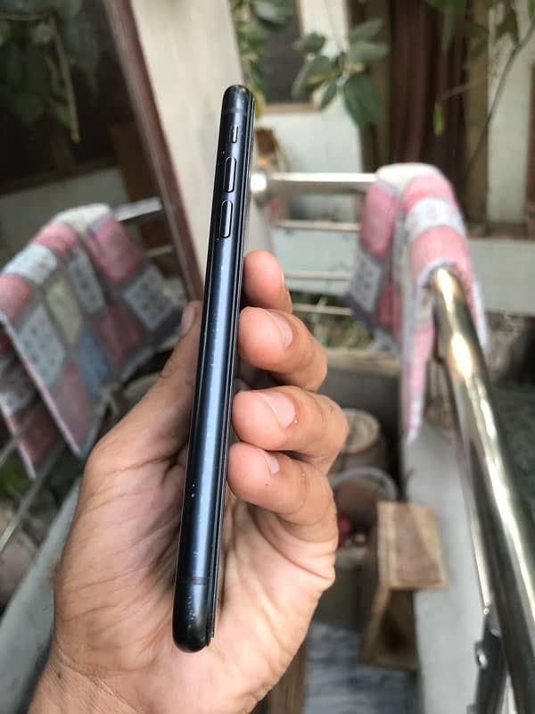 I phone xr 64gb nonpta exchange possible 10