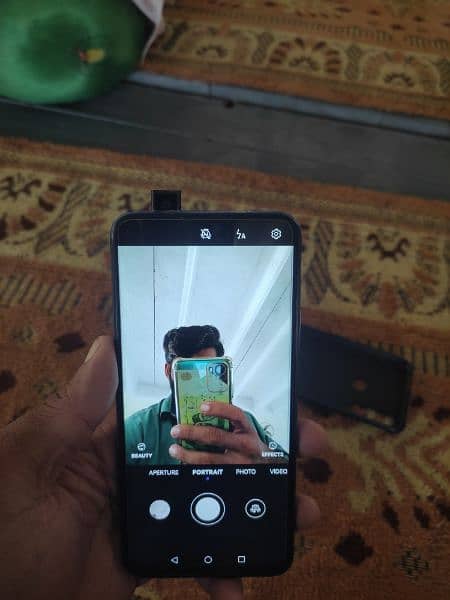 Huawei y9 prime 2019 pop camera  Only mobile 10