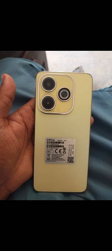 Infinix Hot 40i 0