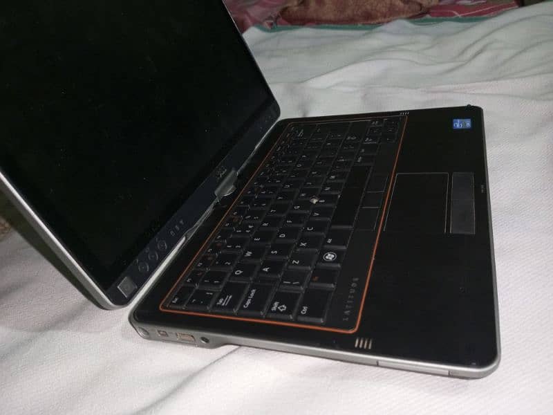 Dell Latitude XT3 (Touch Screen) 2