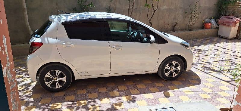 Toyota Vitz 2011 2